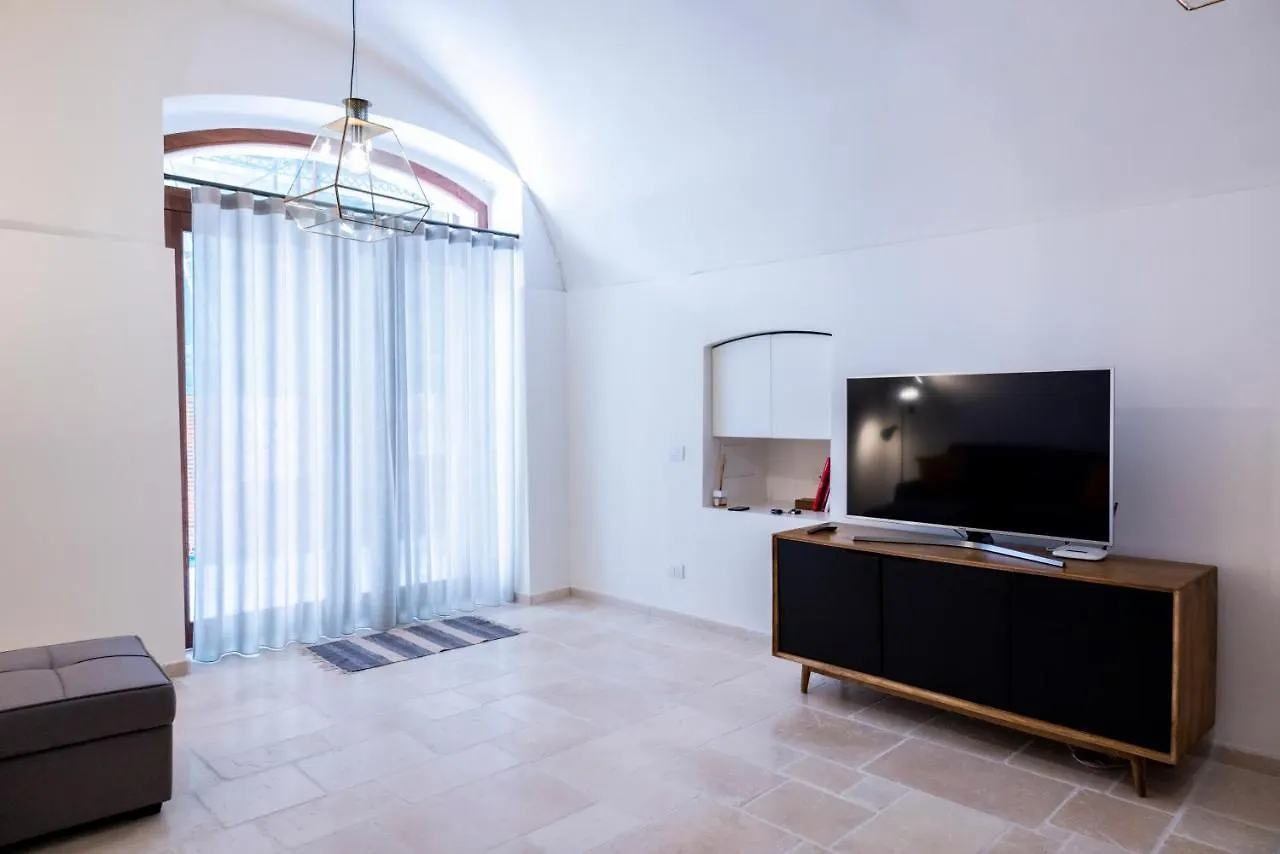 Conte Di Puglia Apartment Bari Italy